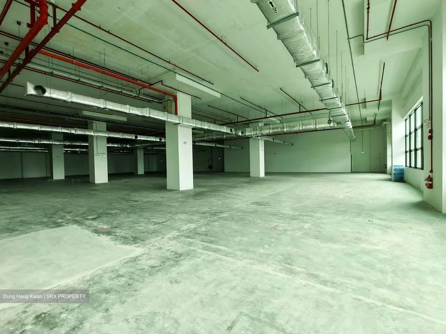 Tradehub 21 (D22), Warehouse #607938731